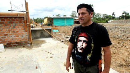 Henry Castellanos, alias 'Romaña', en una zona de reincorporación en Túmaco, en el departamento de Nariño, el 8 de marzo de 2017.