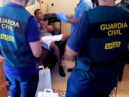 La Guardia Civil sorprendi&oacute; a los estafadores  en un chalet de Alicante