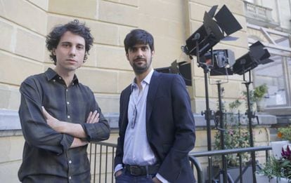 Jonás Trueba (izquierda) y Francesco Carril, director y protagonista de 'La reconquista'.