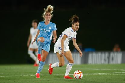 La jugadora del Real Madrid Esther González, en el partido de la Champions ante el City.