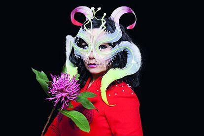 Al otro lado de Las Ramblas, en el CCCB, puede verse la muestra Björk Digital hasta el 24 de septiembre.