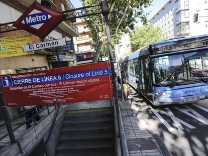 La estaci&oacute;n de El Carmen, en Alcal&aacute;, cerrada desde el lunes. 