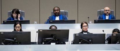 Algunos de los jueces de la CPI, el pasado viernes en su sede de La Haya.