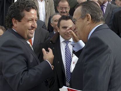 Carlos Fabra con el actual presidente de la Diputaci&oacute;n de Castell&oacute;n, Javier Moliner, en diciembre de 2011.