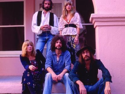 Fleetwood Mac en 1977. De izquierda a derecha: Christine McVie, John McVie, Lindsey Buckingham, Stevie Nicks y Mick Fleetwood.