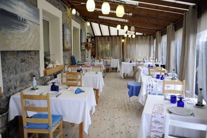 Restaurante G&uuml;eyu Mar, en la playa de Vega de Ribadesella (Asturias). 