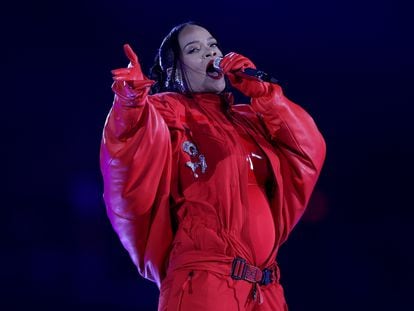 Rihanna, durante su actuación en la Super Bowl.