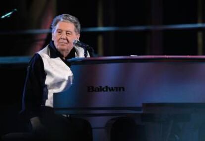 Jerry Lee Lewis durante una actuación en el Madison Square Garden en 2009. El músico tiene actualmente "abierta la contratación".