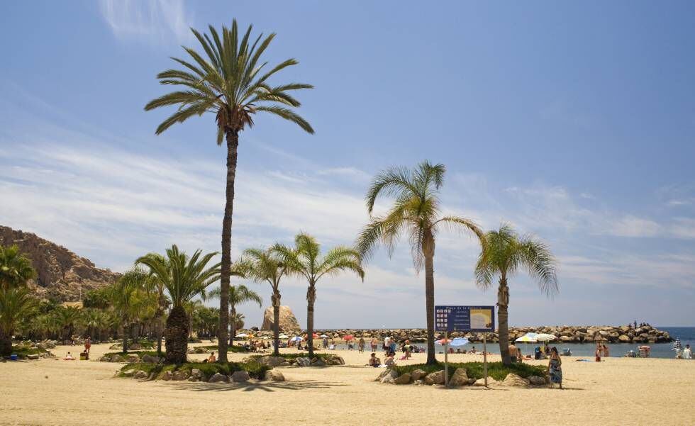 Playa de La Colonia, en Águilas (Murcia).
