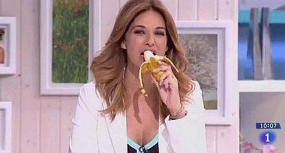 La presentadora Mariló Montero se come un plátano en directo en su programa
