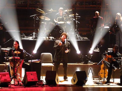 Lagartija Nick en la Brooklyn Academy Of Music de Nueva York, junto a Enrique Morente, rindiendo homenaje a Lorca en 2003.