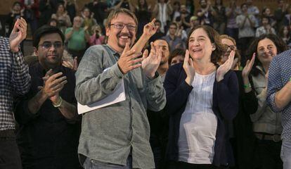 De izquierda a derecha, Gerardo Pisarello, Xavier Domènech y Ada Colau.