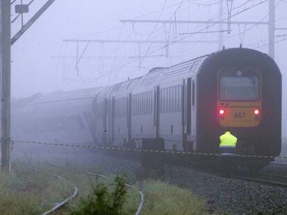 El tren accidentado, cerca de Lieja (B&eacute;lgica)