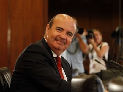 Gaspar Zarr&iacute;as, en la comisi&oacute;n del Parlamento andaluz encargada de investigar el caso de los ERE, en 2012.
