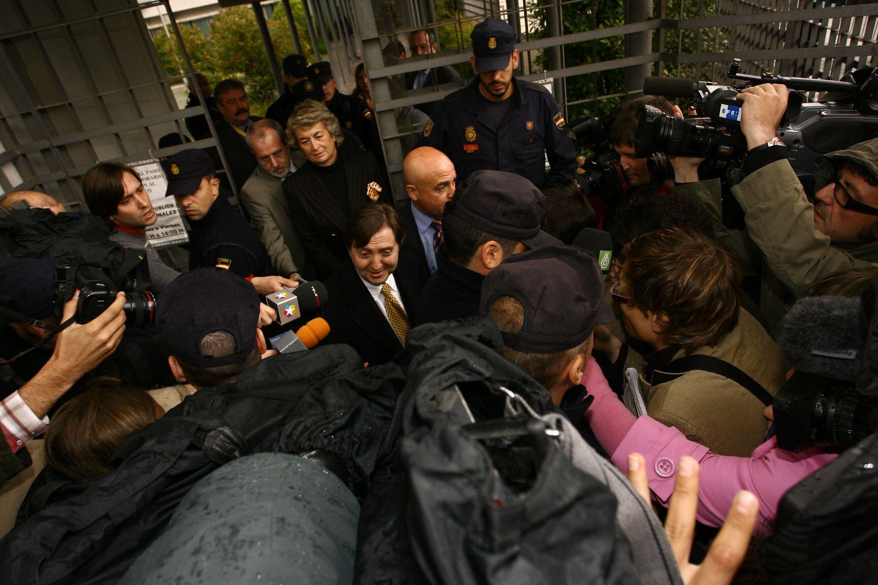 Federico Jiménez Losantos, a la salida del juzgado por la querella interpuesta por Alberto Ruiz Gallardón, el 29 de mayo de 2008.