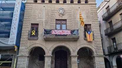 Una imagen de la fachada del Ayuntamiento de Agramunt (Lleida), en una imagen comprendida en el informe de Impulso Ciudadano.