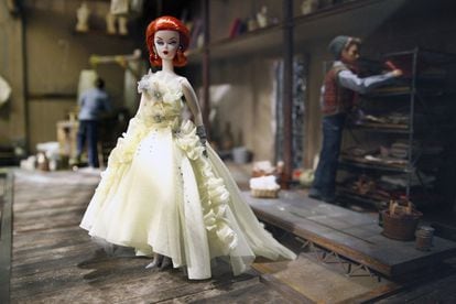 La muñeca ha sufrido varios cambios con el paso del tiempo. Incluso se han realizado ediciones especiales de Barbie para conmemorar eventos importantes en la historia.