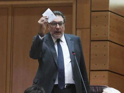 El presidente defiende en el Senado la gestión del Gobierno en esta Comunidad Autónoma