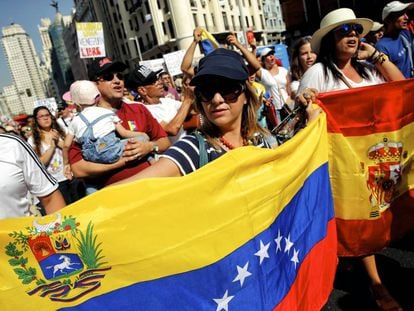 Manifestación contra el Gobierno de Venezuela por las calles de Madrid.