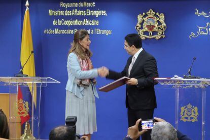 La canciller y vicepresidenta de Colombia, Marta Lucía Ramírez, durante una reunión este jueves en Rabat con el ministro marroquí de Exteriores, Naser Burita.