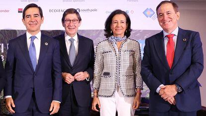 Desde la izquierda, los presidentes de BBVA (Carlos Torres), CaixaBank (José Ignacio Goirigolzarri), Banco Santander (Ana Botín) y Mapfre (Antonio Huertas).