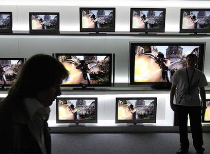 Ultramodernas pantallas de televisión en la feria IFA.