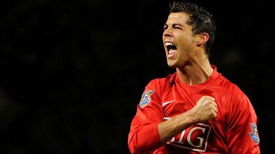 FILE PHOTO: Soccer Football - English Premier League - Manchester United v West Ham United - Old Trafford, Manchester, Britain - October 29, 2008  Manchester United's Cristiano Ronaldo celebrates scoring their first goal   REUTERS/Toby Melville/File Photo