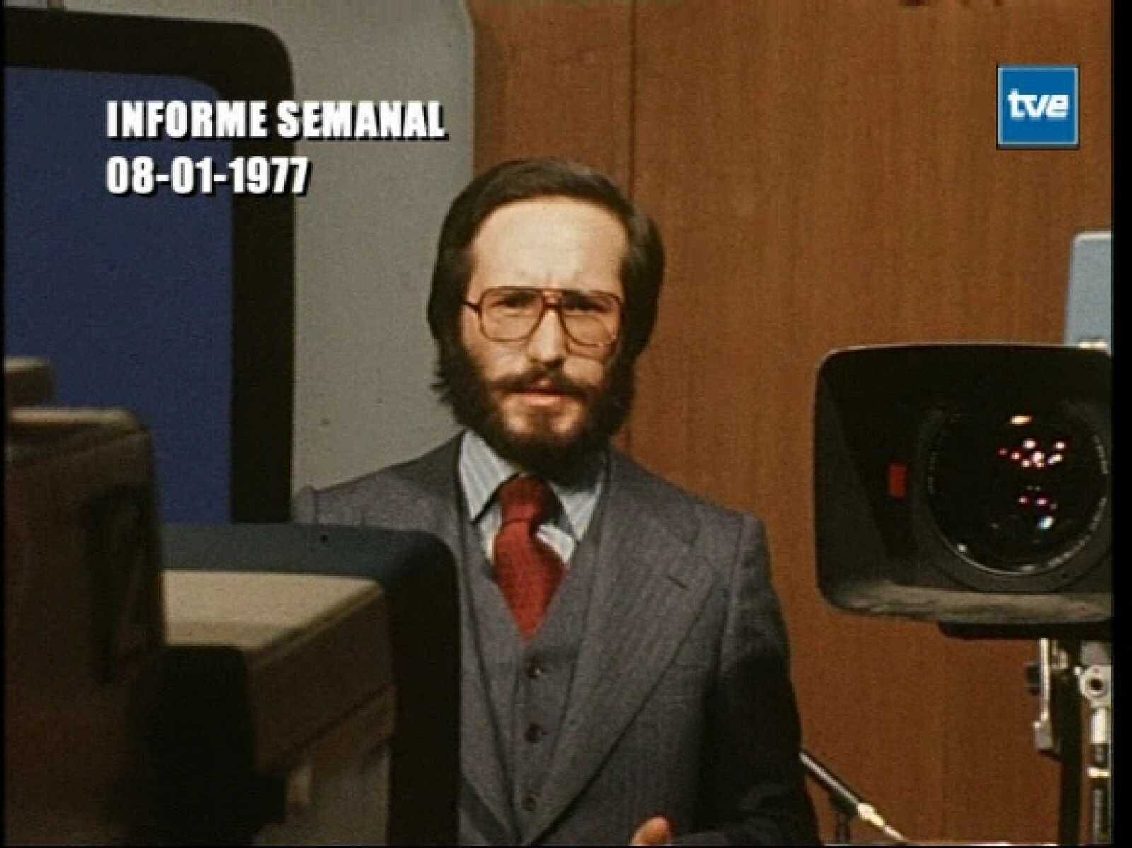 Pedro Erquicia, primer director y presentador de 'Informe semanal', en una imagen de 1977.