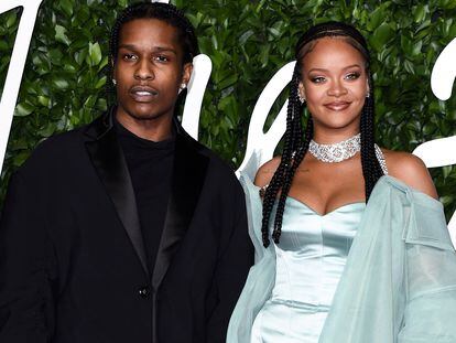 Los artistas A$AP Rocky y Rihanna en una entrega de premios de moda celebrados en Londres en diciembre de 2019.