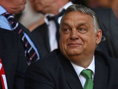 Viktor Orban, primer ministro húngaro, el 14 de junio viendo un Inglaterra-Hungría de fútbol, en Wolverhampton.