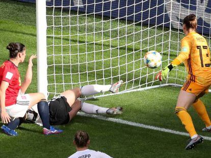 Daebritz marca el gol de Alemania ante España. En vídeo, declaraciones de las futbolistas de La Roja.