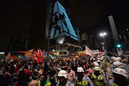 Marcha por las calles de Sao Paulo.