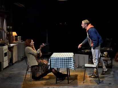 Escena de 'La reina de la bellesa de Leenane', dirigida por Julio Manrique.