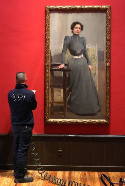 Montaje de la exposici&oacute;n de Sorolla en Par&iacute;s.
 