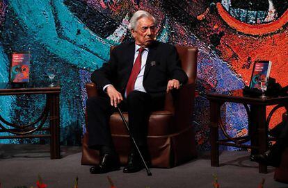 El premio nobel de Literatura Mario Vargas Llosa en la presentación de su libro.