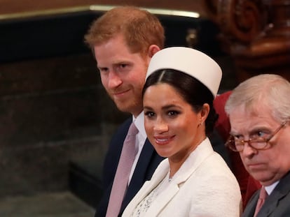 El príncipe Enrique, Meghan Markle y el príncipe Andrés en la abadía de Westminster, en Londres, el 11 de marzo de 2019.