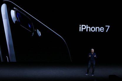 El presidente de Apple, Tim Cook, durante la presentación del iPhone 7