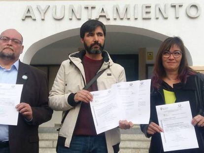 Los tres concejales de Izquierda Independiente en San Sebastián de los Reyes en una foto de 2017.