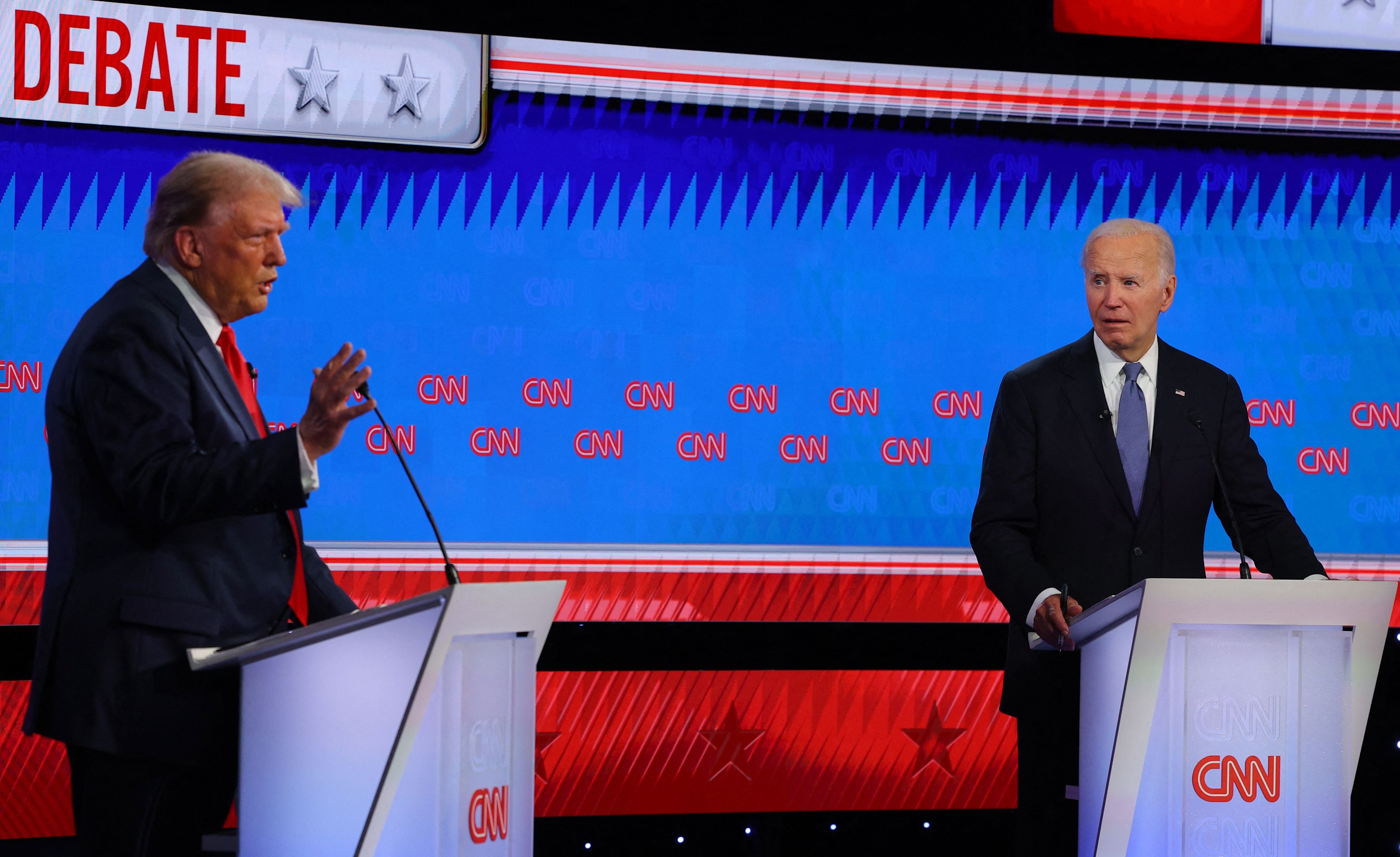 Los candidatos, 78 y 81 años, en el debate de CNN.