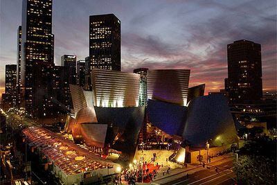 Frank O. Ghery. Walt Disney Concert Hall en Los Ángeles.