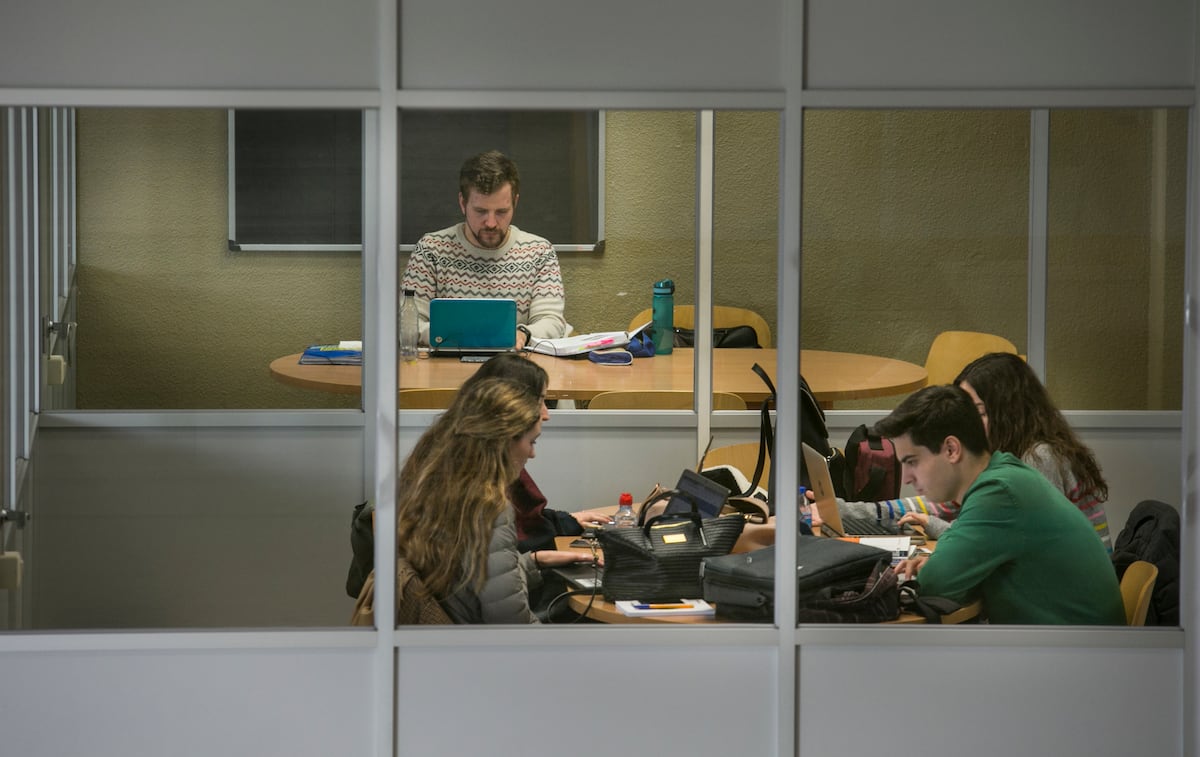 Becas: 125.000 estudiantes y beneficiarios de la beca de residencia de 1.600 a 2.500 euros |  Educación