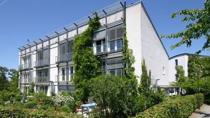 Primera vivienda pasiva construida por Wolfgang Feist en 1991 en Darmstadt, Alemania.