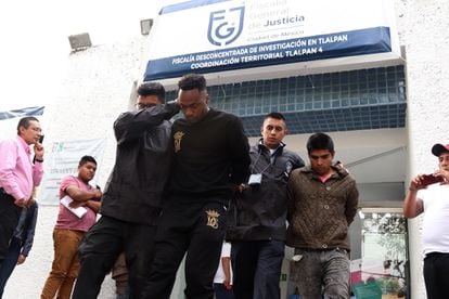 El futbolista Renato Ibarra tras ser trasladado al Reclusorio Norte de Ciudad de México.