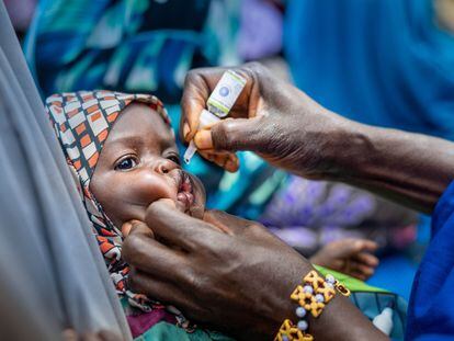 Nigeria lleva más de tres años sin que un solo niño haya quedado paralizado por poliomielitis. Sin embargo, el gobierno y los socios de Iniciativa de Erradicación Mundial de la Poliomielitis continúan apoyando los esfuerzos para inmunizar a los 55,5 millones de niños menores de cinco años del país.