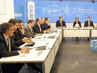 Rajoy deja en el aire 2.400 millones para elevar la liquidez de las comunidades en 2012