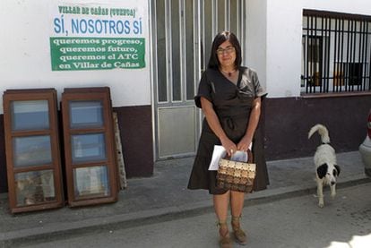 Carmen Barco logró su plaza en Villar de Cañas y se quedó. Con el dinero del almacén quiere terminar un centro de día y una residencia.