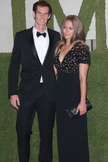 Kim Sears, la novia de Andy Murray, acertó de lleno con este elegante Burberry negro.