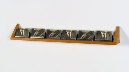 'Cabezas', 1991, de Roman Buxbaum, parte de la exposición 'Veinte rostros y tres multitudes' en la Fundación Suñol de Barcelona.