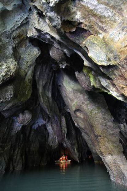 Una gruta en el parque nacional del Río Subterráneo, en Palawan (Filipinas).