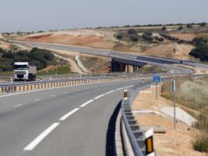Trazado de la autopista AP-36, entre Oca&ntilde;a y La Roda.